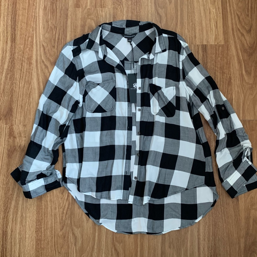 Rock & Republic Roll cuff shirt—size large
